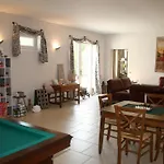 La Closerie Des Sacres Bed & Breakfast