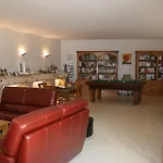 La Closerie Des Sacres Bed & Breakfast