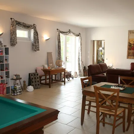 La Closerie Des Sacres Bed and breakfast