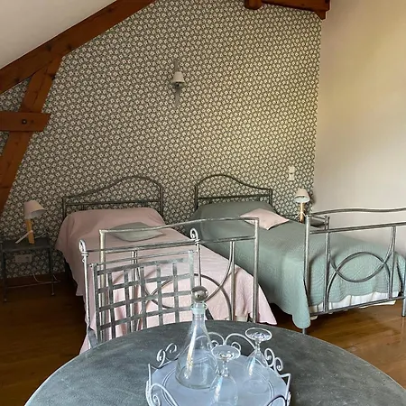 Nocleg ze śniadaniem La Closerie Des Sacres 3*