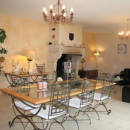 La Closerie Des Sacres Couette-café 3*
