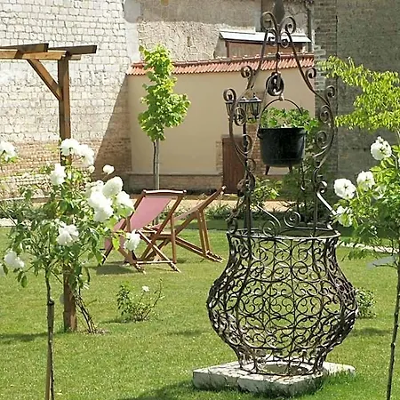 La Closerie Des Sacres 3* Lavannes