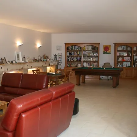 La Closerie Des Sacres Bed and breakfast